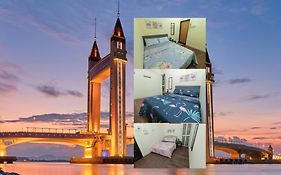 Roomstay Kuala Nerus Gated Parking - 6M To Beach & 15M To Drawbridge